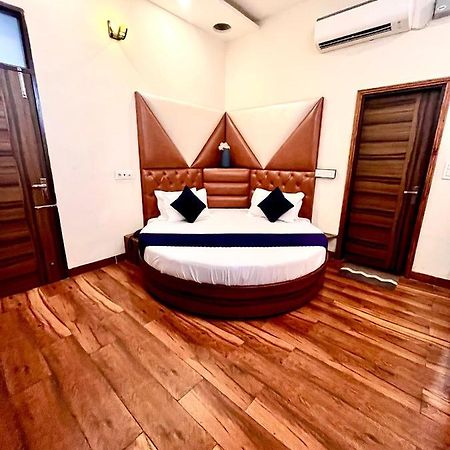 Hotel Woodcrest Zirakpur - Best Family Hotel By - A Unit Of Sidham Group Esterno foto