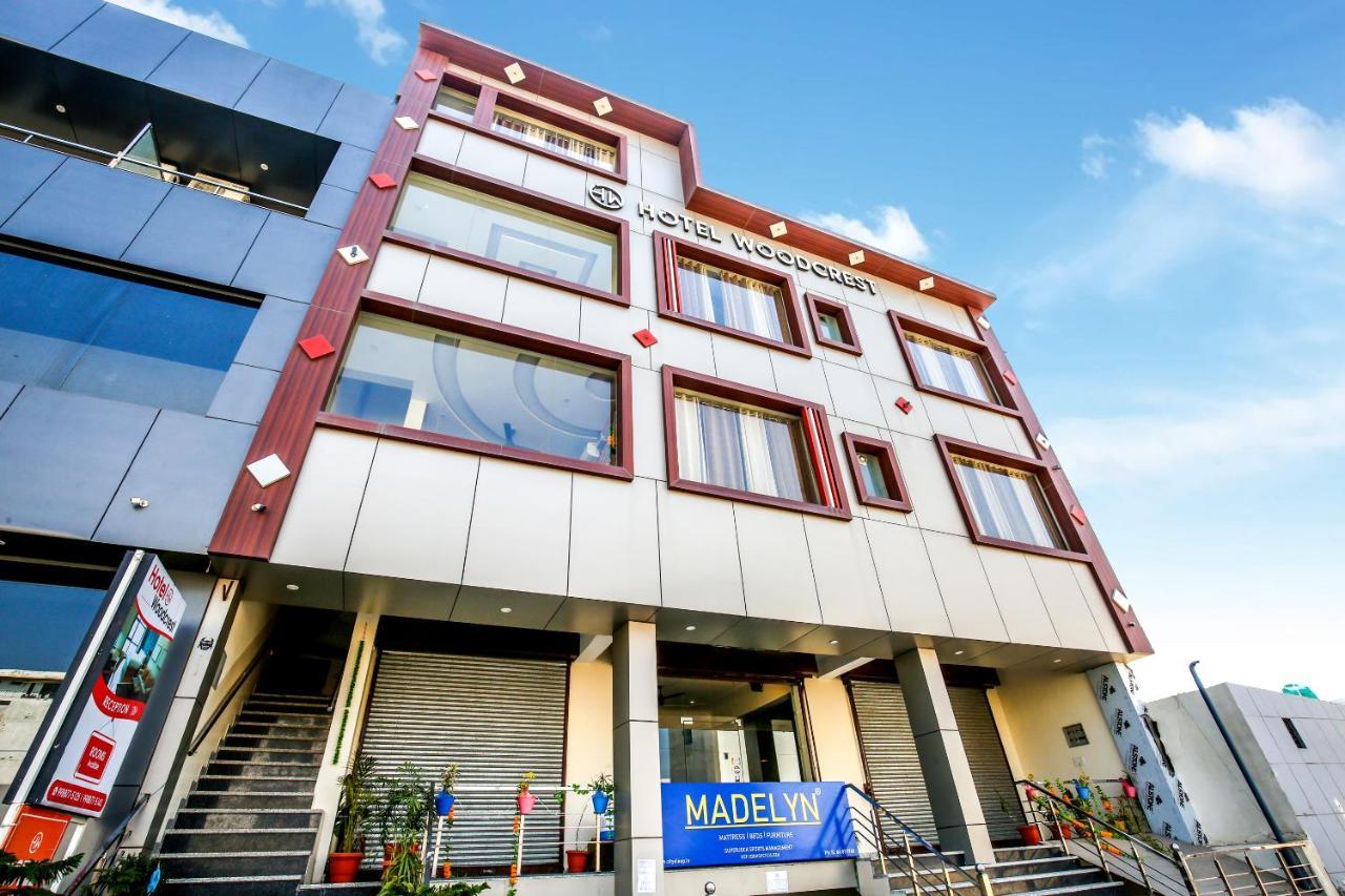 Hotel Woodcrest Zirakpur - Best Family Hotel By - A Unit Of Sidham Group Esterno foto