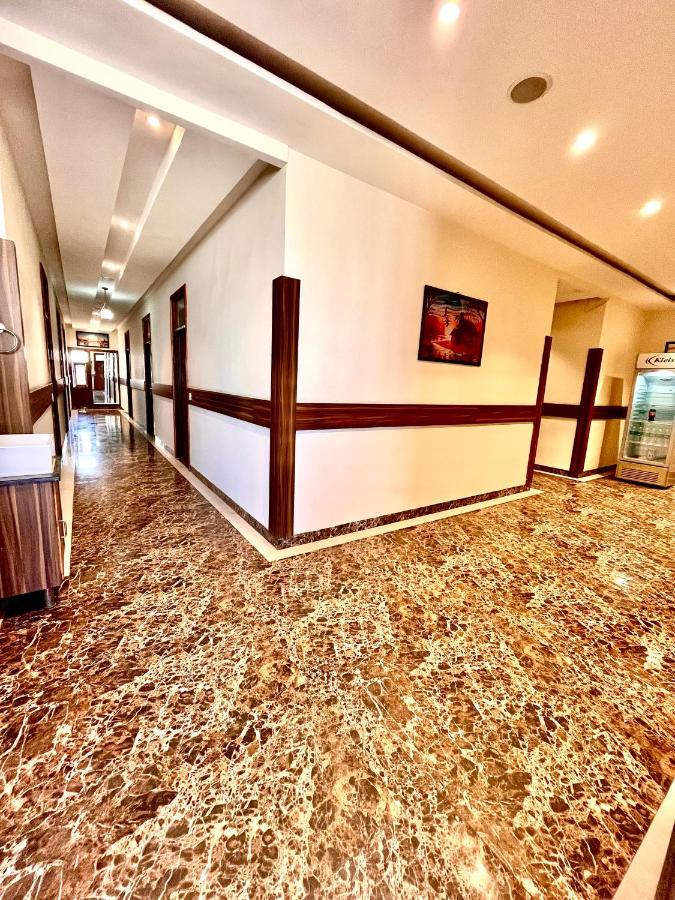 Hotel Woodcrest Zirakpur - Best Family Hotel By - A Unit Of Sidham Group Esterno foto