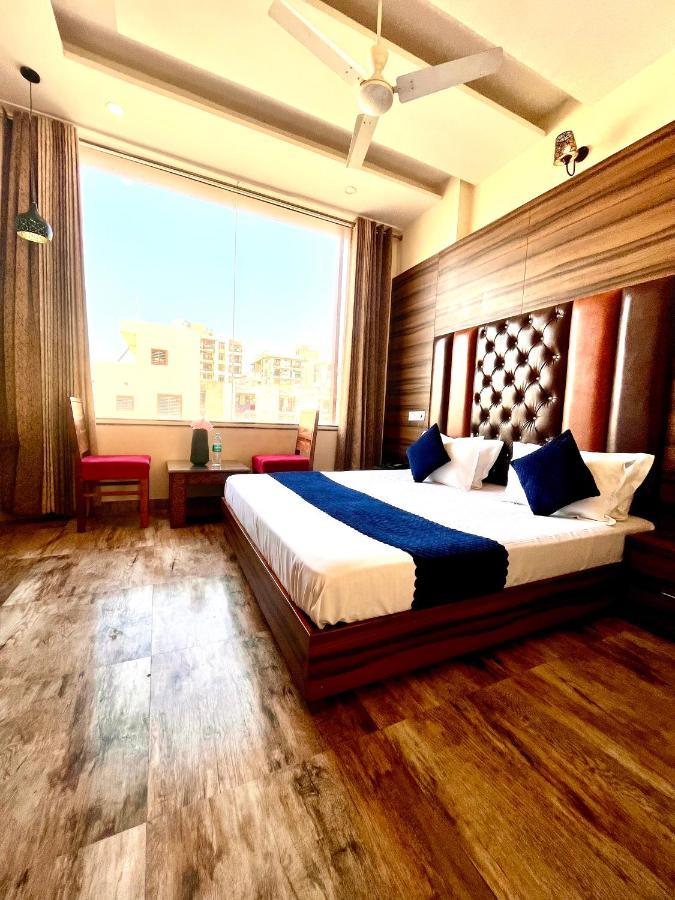 Hotel Woodcrest Zirakpur - Best Family Hotel By - A Unit Of Sidham Group Esterno foto