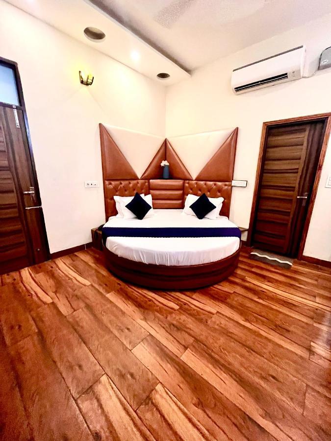 Hotel Woodcrest Zirakpur - Best Family Hotel By - A Unit Of Sidham Group Esterno foto